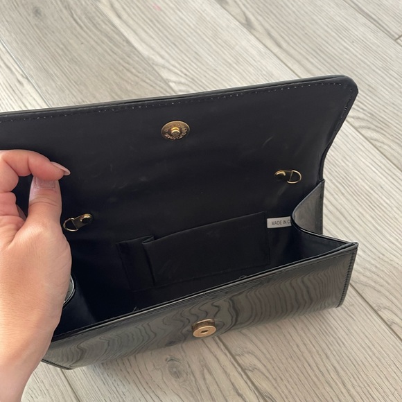 Shiny Black Clutch - Picture 3 of 4